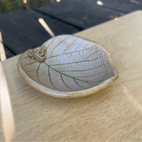 Handmade Ceramic Pressed Leaf Bowl Dish By Annette Trujillo - Picture 3 of 15